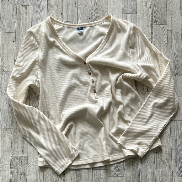 Old Navy Tops - Old Navy fitted long sleeve rib-knit Henley top size XL